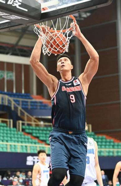 西南双雄领跑，悲壮天津继续垫底！浙江等“米”下锅，海港再受挫