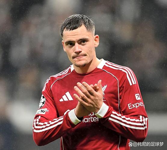 卡拉格：利物浦得买3个主力球员，不能再一口气买5个人了